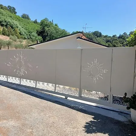 Raggio Di Sole, Oasi Di Felicita Tatil Evi Monsagrati